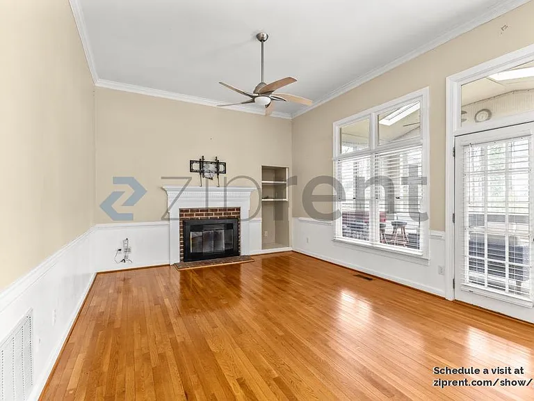 9216 Crofton Springs Dr — Photo 6