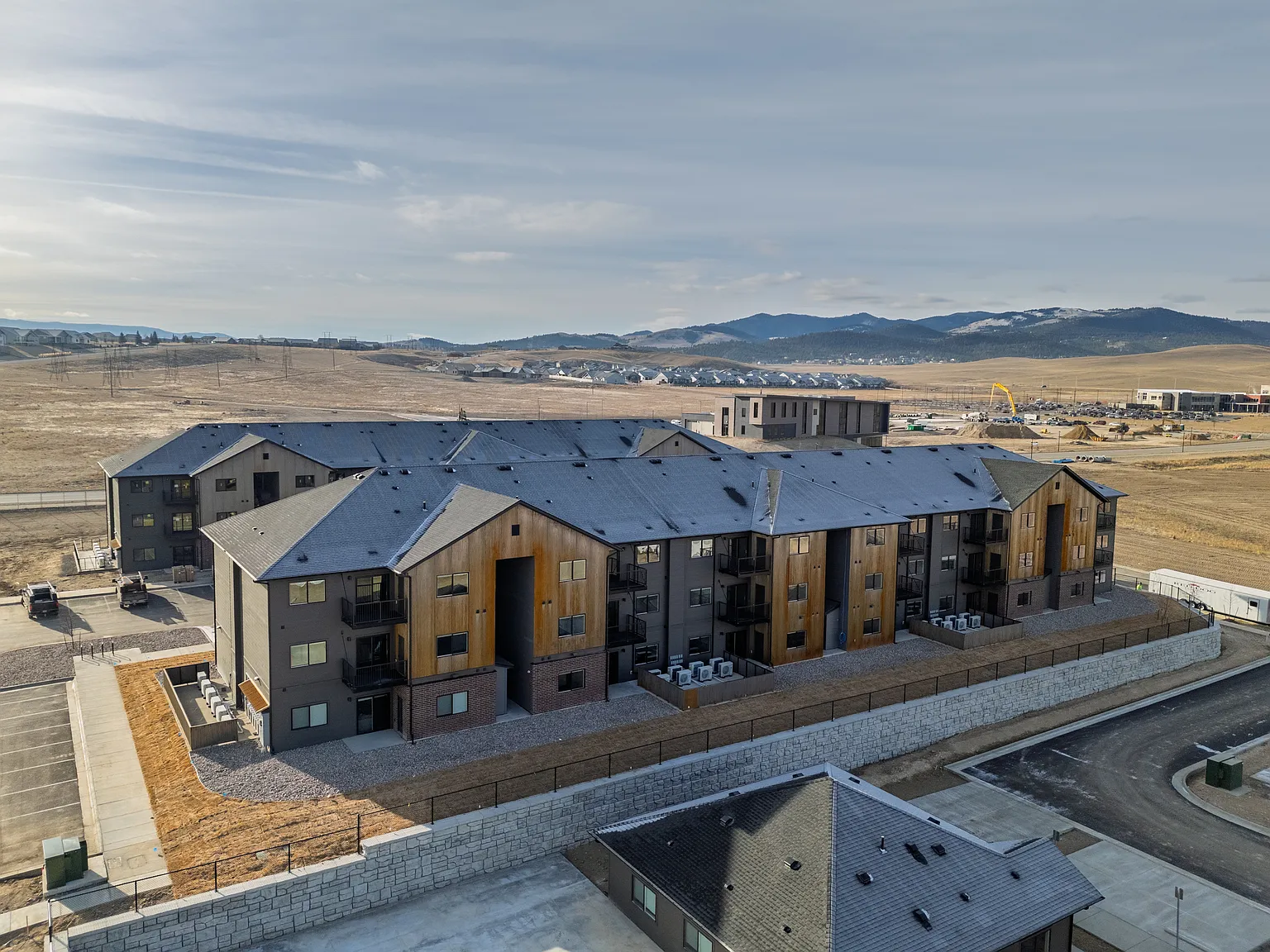 Confluence Apartments — Photo 3