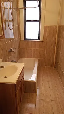 Rented by WEATHERWOOD PROPERTIES | media 29