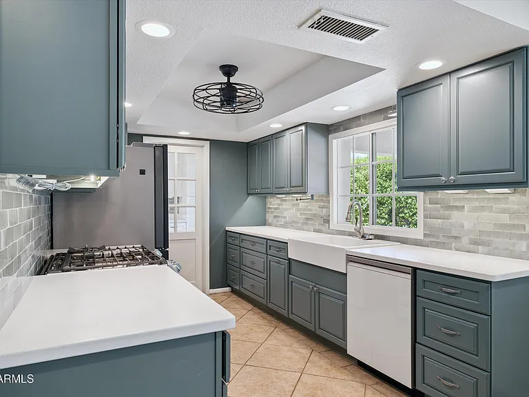 3526 E Sahuaro Dr — Photo 10