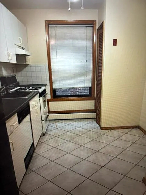 1 bed, 1.0 bath, $1,750 — Photo 3