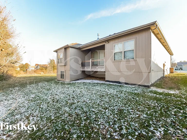 416 Rachael Cir — Photo 14