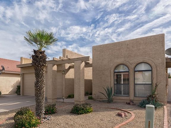 3rd image of 10709 E Bellflower Dr