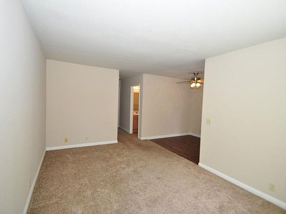 4th image of 9619 Gold Coast Dr