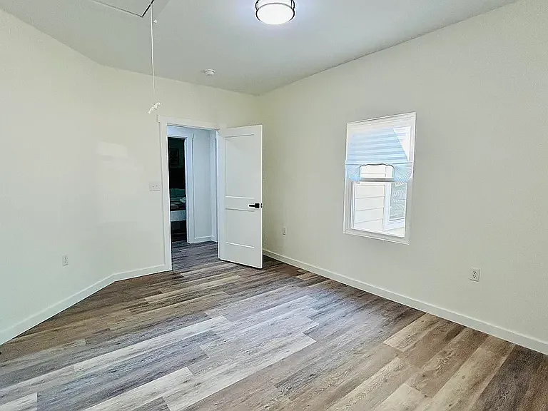 532 E Nelson Ave — Photo 11