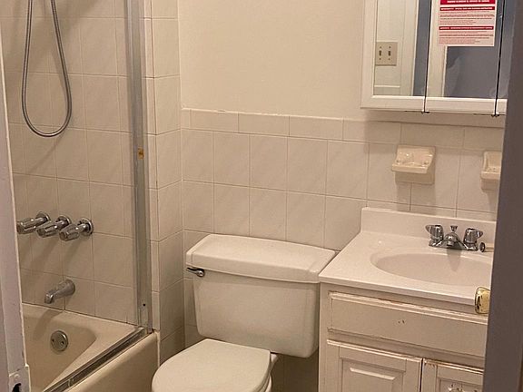 5th image of 230 Ablair Ave Floor 2