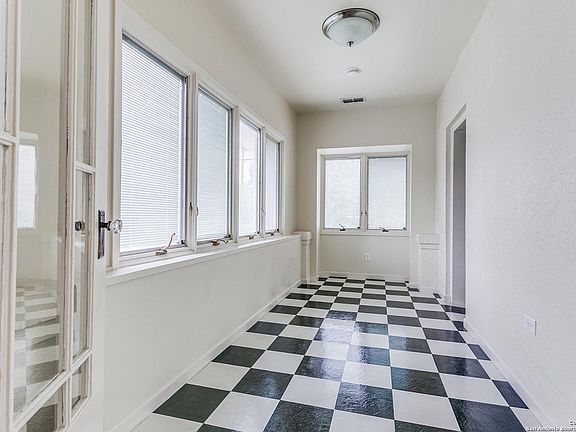 5th image of 642 Patterson Ave