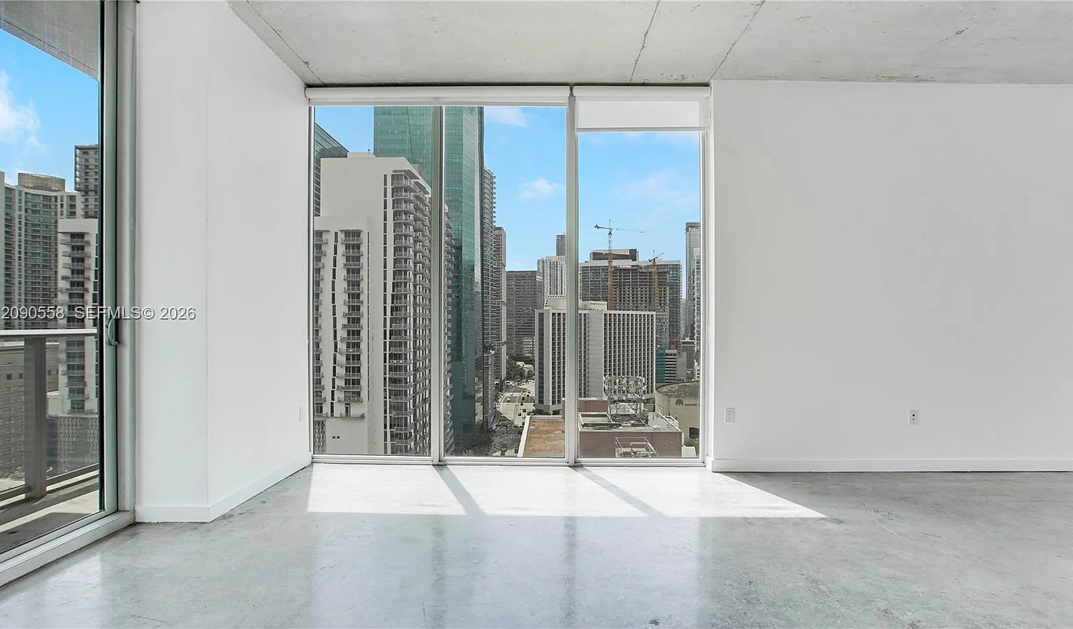 Centro Condo — Photo 4