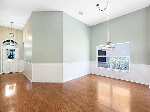 3rd image of 7661 Citrus Hill LN