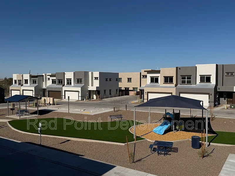 3 bed, 2.5 bath, 1735 sqft, $2,150 — Photo 1