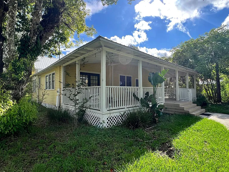 523 W Oak St — Photo 19
