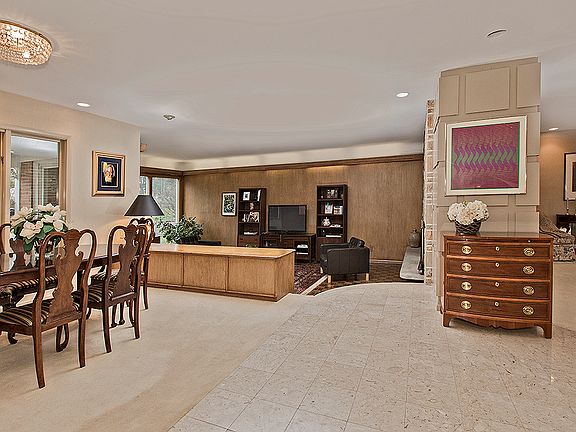 3rd image of 20649 Shaker Blvd
