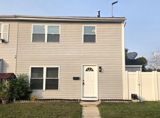 15 Lawrence Ct, Sicklerville, NJ 08081