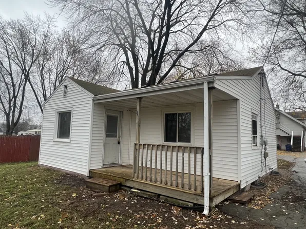 844 3rd St, Menasha, WI 54952