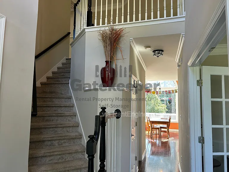 115 Hidden Lake Dr — Photo 6
