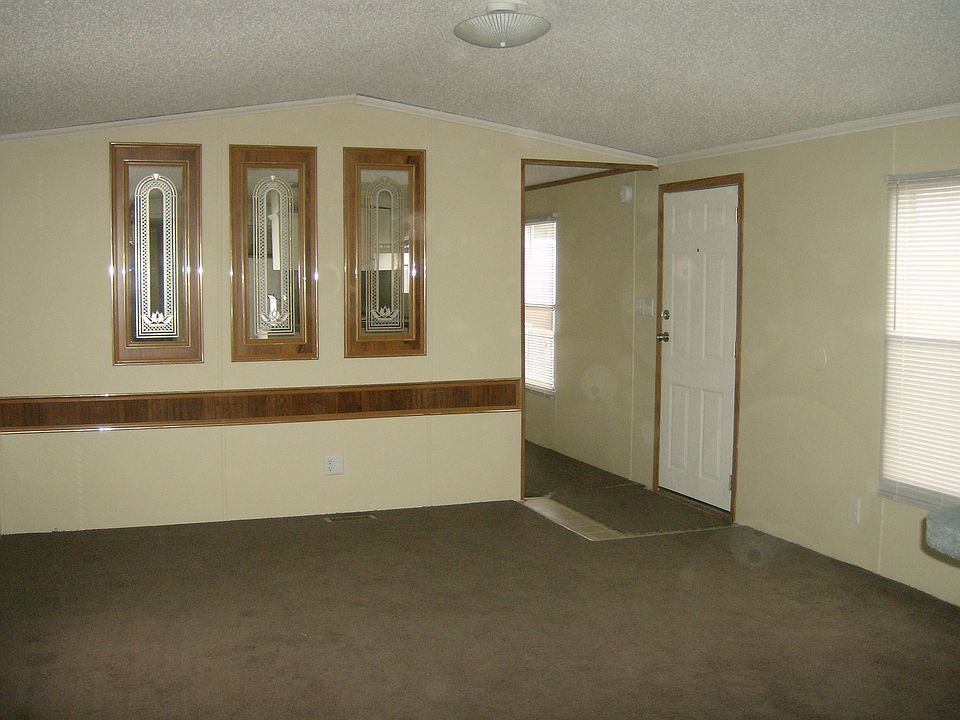 2nd image of 17077 Kropf Ave