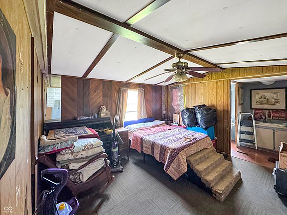 5th image of 102 Hooker St