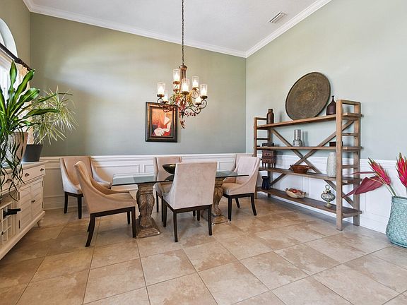 4th image of 105 E Berkswell Dr
