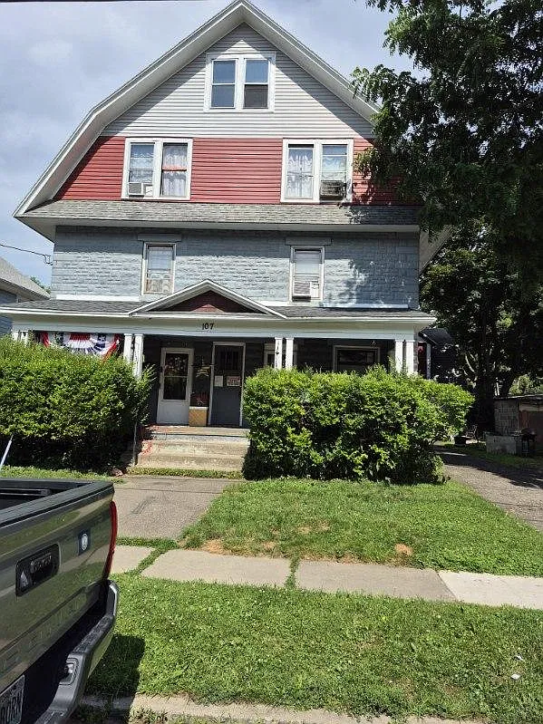 107 Parsons Avenue - 2S — Photo 1
