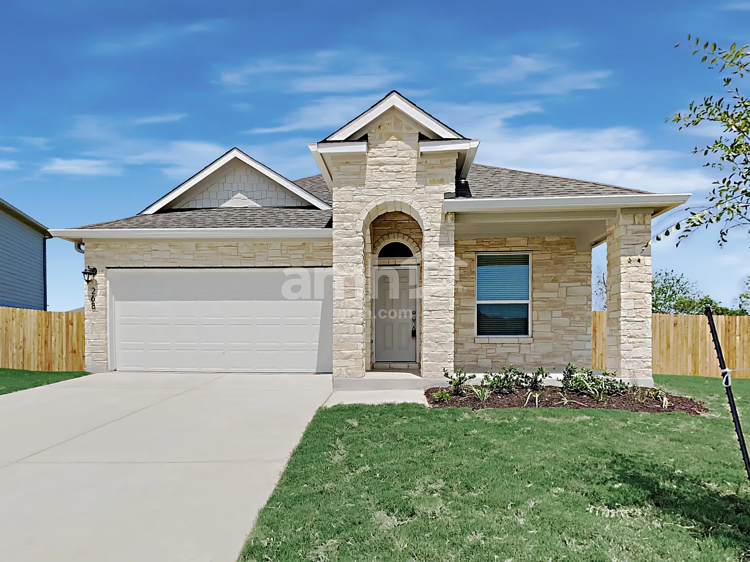 3 bed, 2.0 bath, 1446 sqft, $1,805 — Photo 1