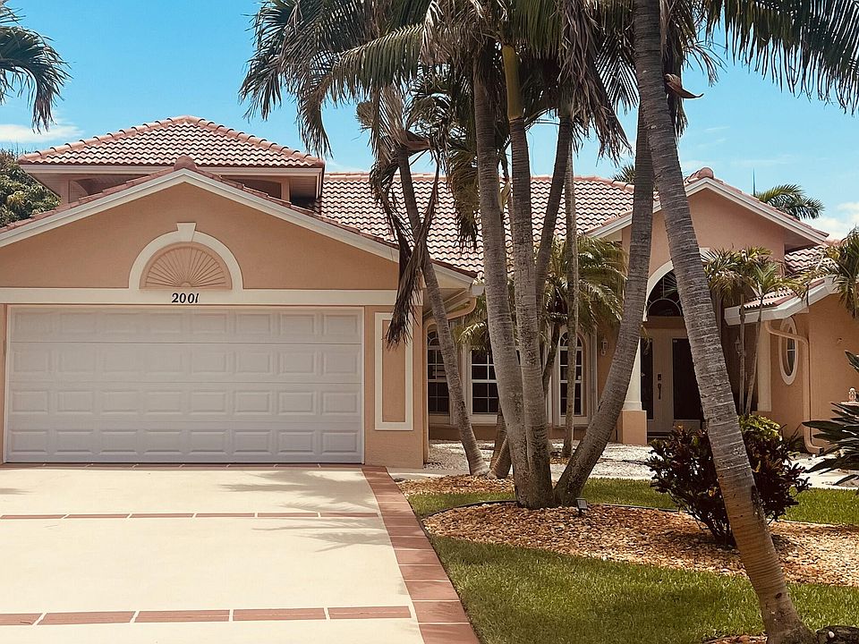 1st image of 2001 Cypress Avenue