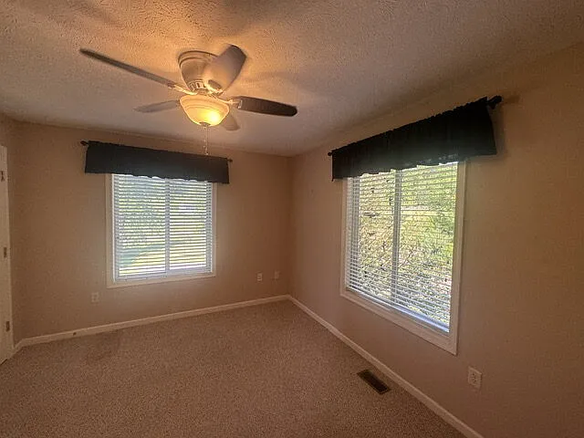 80 Walnut Ct — Photo 27