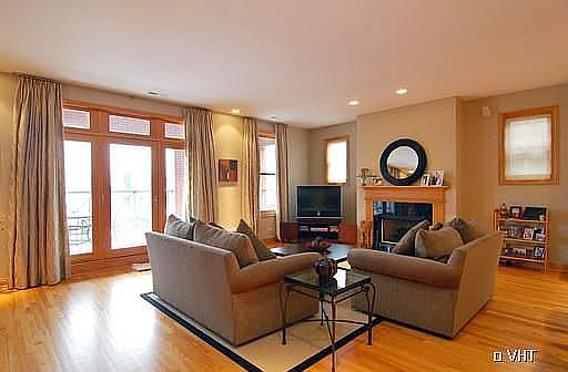 2nd image of 3748 N Southport Ave #B