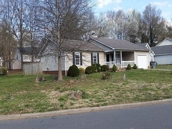 3rd image of 6705 Raeburn Ln