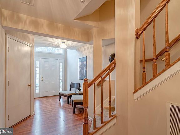 5th image of 8608 Hartwood Pl