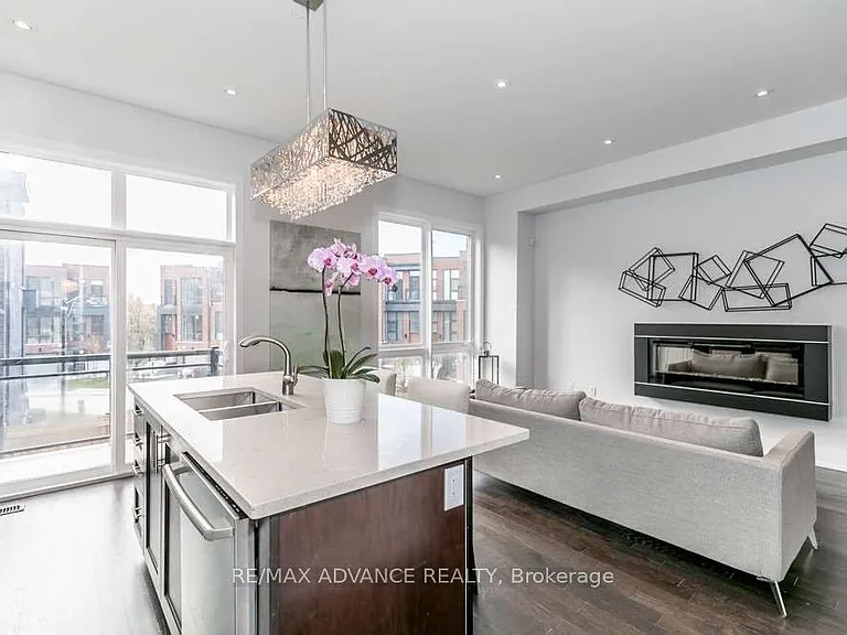 12 Cambray Rd — Photo 17
