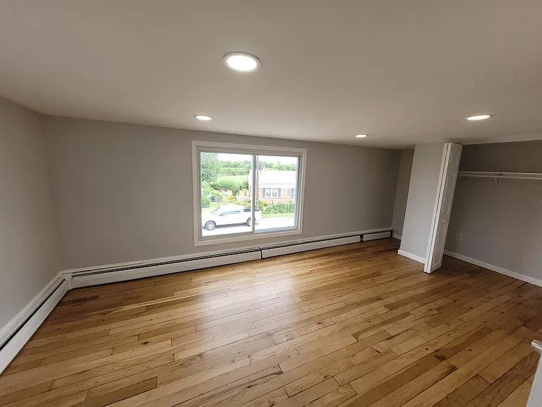 632 Main St — Photo 10