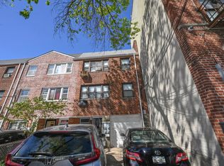 4044 100th St, Corona, NY 11368