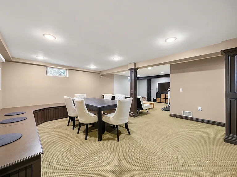 38 Carlson Ct — Photo 20