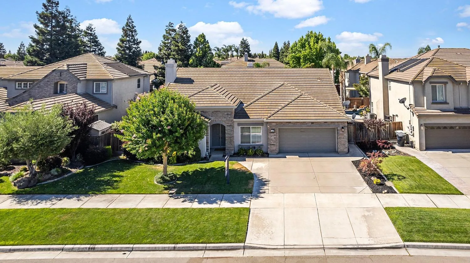 382 John Kamps Way photo 1