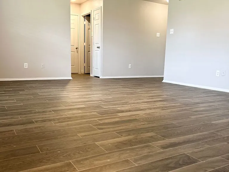 2608 Castle Rd — Photo 2