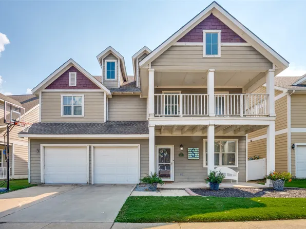 9812 Marthas Vineyard Cir, Aubrey, TX 76227