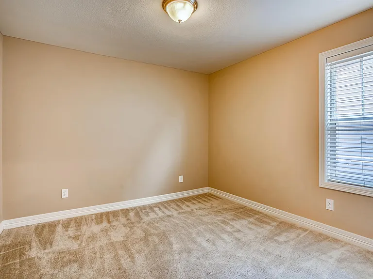 12854 Fisher Dr — Photo 14