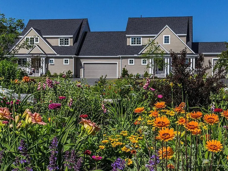 Generic view of townhomes in the Association to give a sense of the surrounding neighborhood