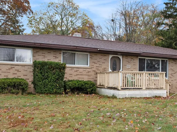 2066 Lawnel Ave, Norton Shores, MI 49441