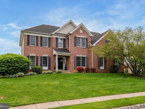 631 Benson Ln, Chester Springs, PA 19425