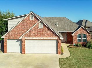 17316 Ridgewood Dr, Edmond, OK 73012