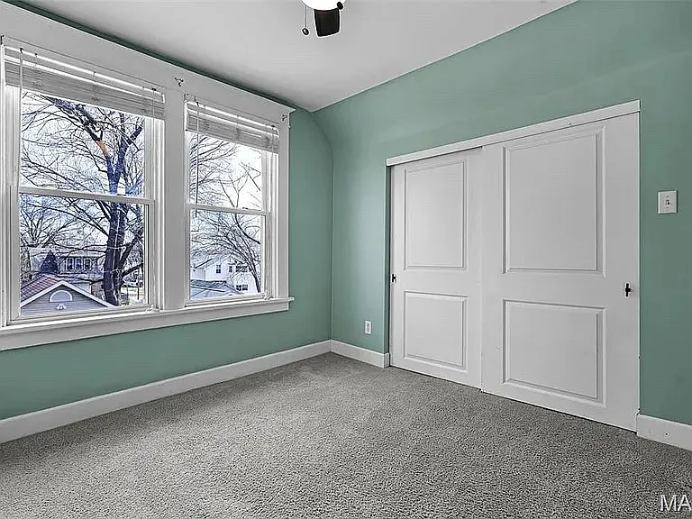 2326 Bellevue Ave — Photo 17