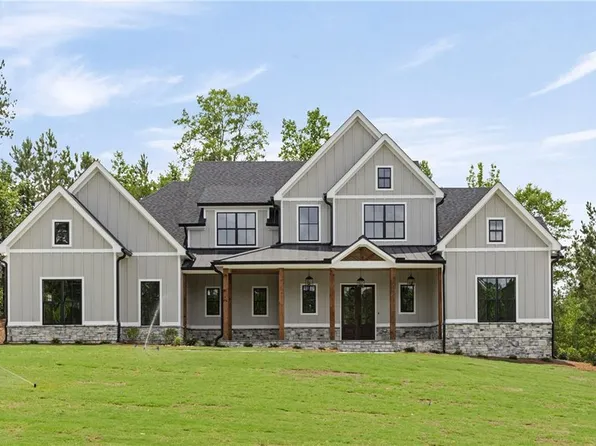 106 Forest Berry Ct, Newnan, GA 30265