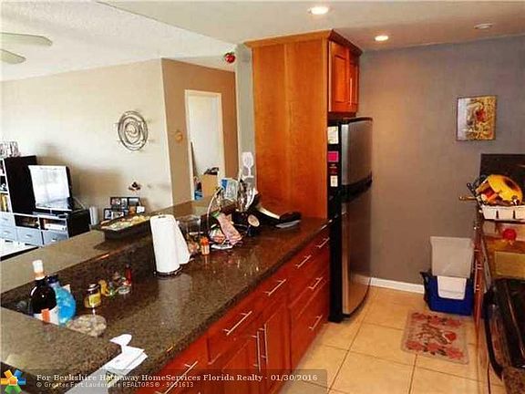 4th image of 1625 SE 10th Ave APT 706