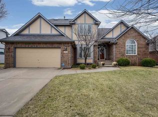 2521 N High Point Cir, Wichita, KS 67205