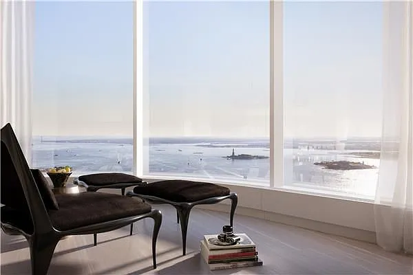 Rented by 50 West Sales Gallery | media 23