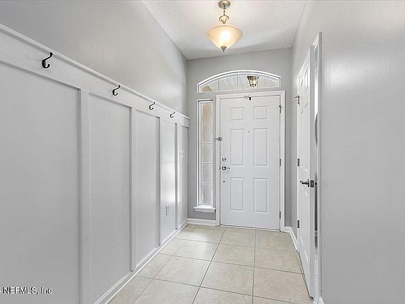 5th image of 7140 FLEUR COVE Drive