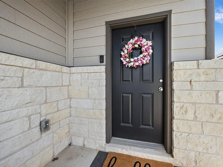 328 Thornless Cir — Photo 2