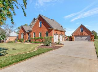 401 Medinah Dr, Easley, SC 29642