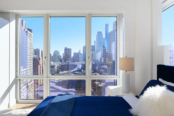 Sold by Nest Seekers International | media 6